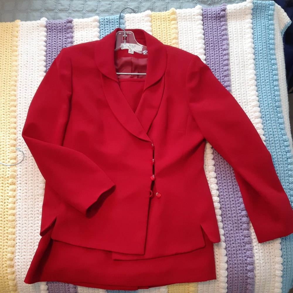 Le Suit, Red, Size 12P